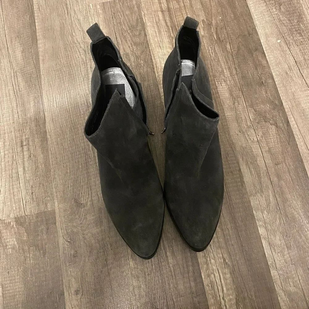 Dolce Vista Gray Suede Ankle boots, size 11